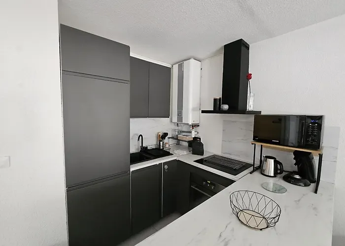 T2 With Shared Pool In サン・マンドリエ・シュル・メール